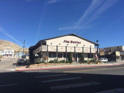 Jim Butler Inn & Suites Тонопа Номер фото